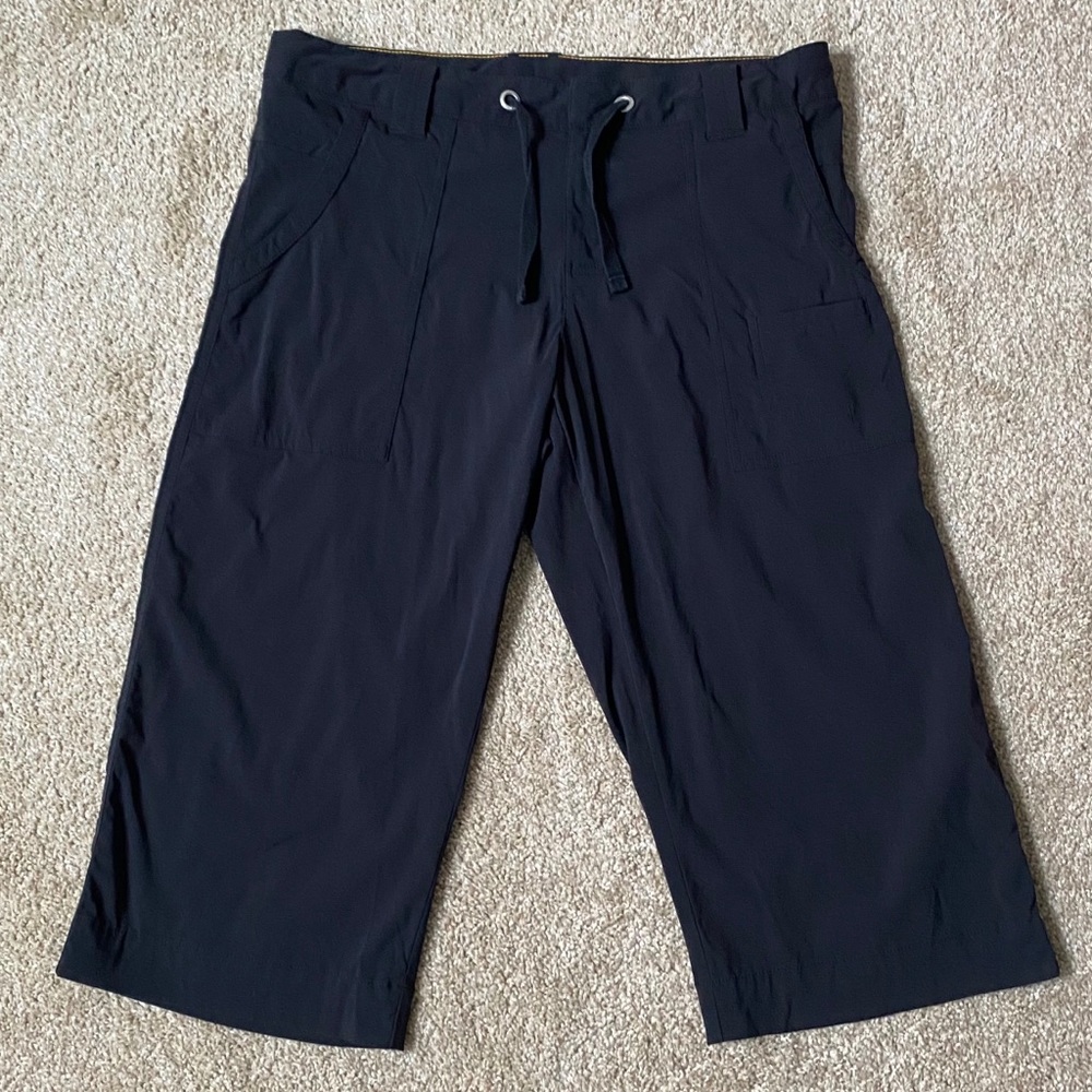 Lucy Women’s Black Athletic Cropped Pant